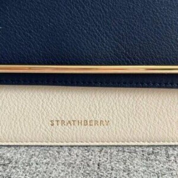 🧁Strathberry Navy and Cream Women's Bag🦋🦋🦋 - Picture 2 of 7